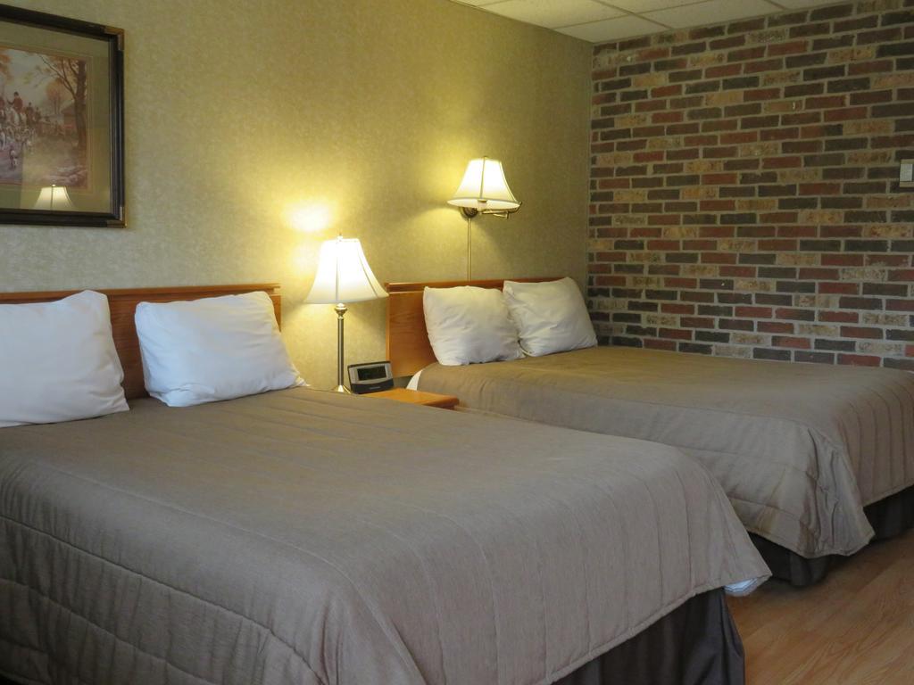 Motel & Hotel La Paysanne Sherbrooke Buitenkant foto