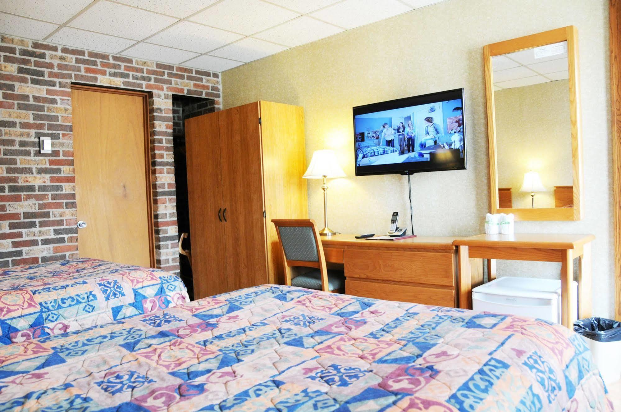 Motel & Hotel La Paysanne Sherbrooke Buitenkant foto